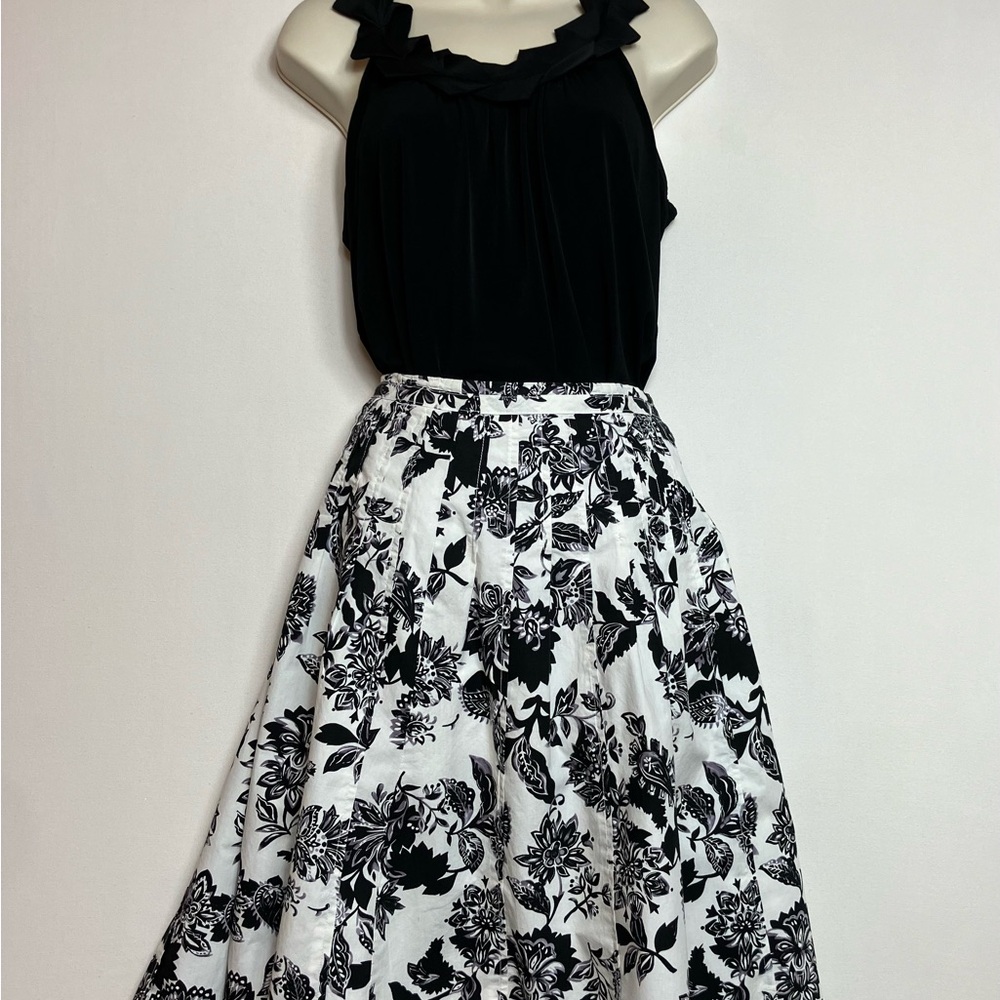 TALBOTS 100% Cotton Black & White Floral A-Line Skirt Sz 4 📦DISCOUNTED SHIPPING - Picture 3 of 13